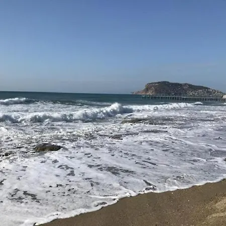 Residenz Ninkar 5 * אלאניה